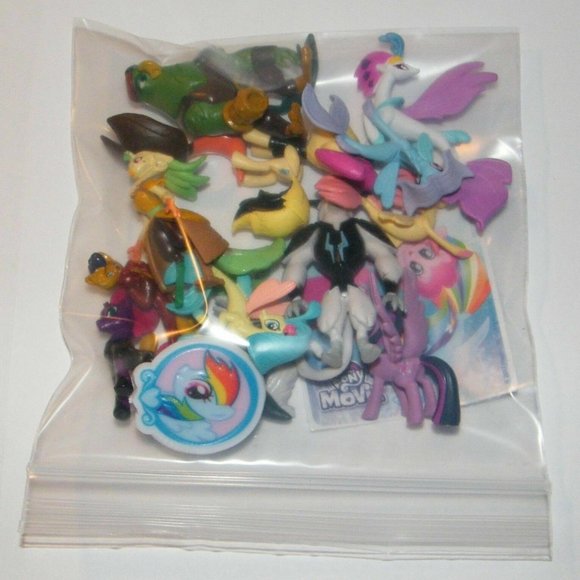 My Little Pony Movie Deluxe Figure Set Of 12 with Sticker and Ring - Picture 9 of 9